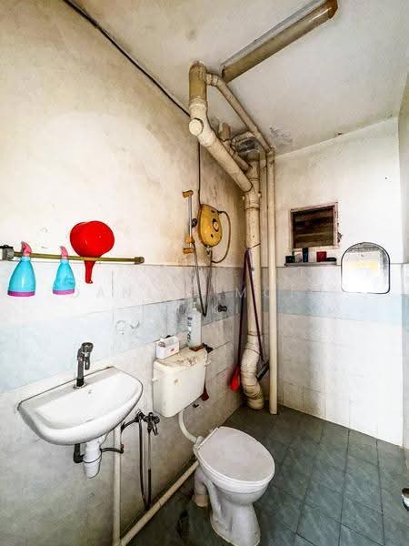 Kondominium untuk Dijual di Desaminium Flora - Danial Mohd Zaki - Bathroom - PropertyGuru.com.my