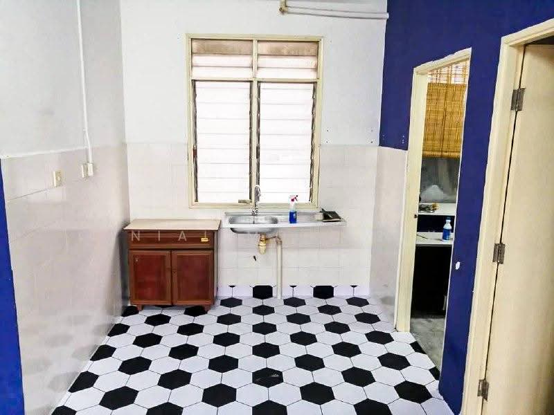 Apartment for Sale at Anggerik Apartment - Danial Mohd Zaki - Kitchen - PropertyGuru.com.my