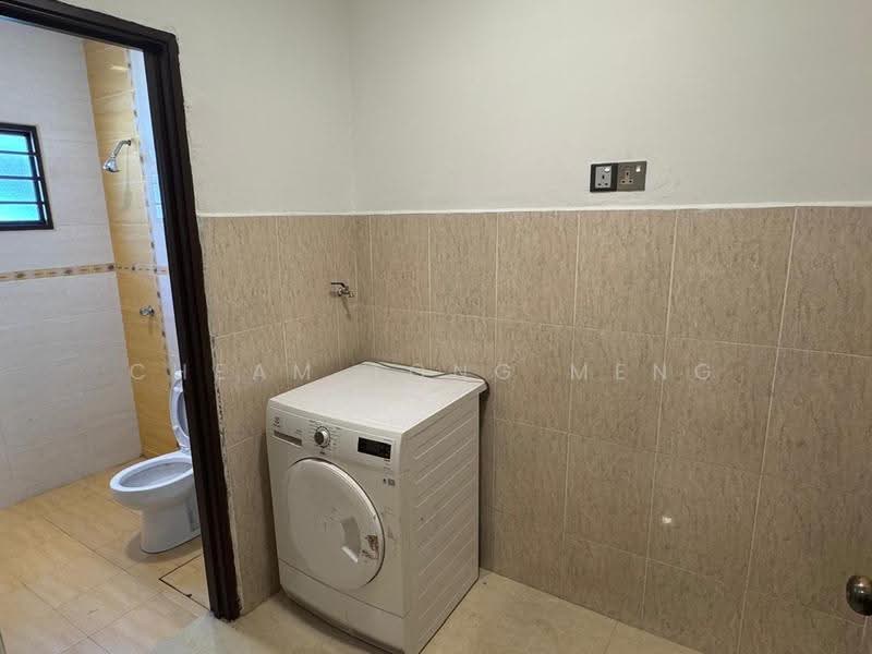 Rumah Teres untuk Disewa di Seksyen 11 (Kota Damansara) - Cheam Tong Meng - Bathroom - PropertyGuru.com.my
