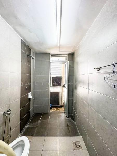 Pejabat untuk Dijual di Kuala Lumpur (Kuala Lumpur) - Danial Mohd Zaki - Bathroom - PropertyGuru.com.my