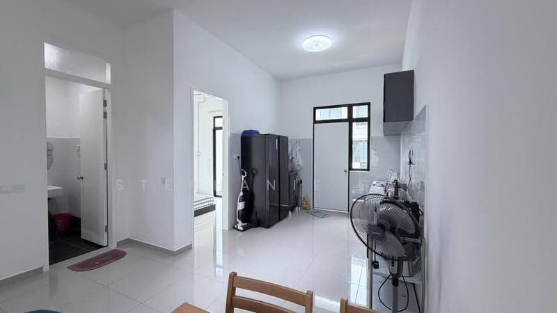 Rumah Teres untuk Disewa di Kota Masai (Pasir Gudang) - Stephanie Gan - Kitchen - PropertyGuru.com.my