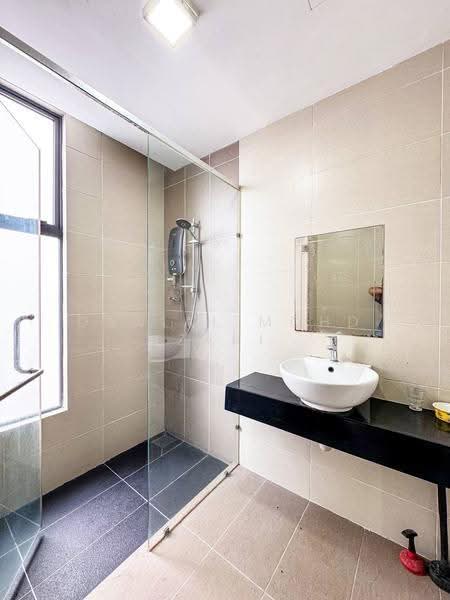 Kediaman Servis untuk Dijual di LakePark Residence @ KL North - Danial Mohd Zaki - Bathroom - PropertyGuru.com.my
