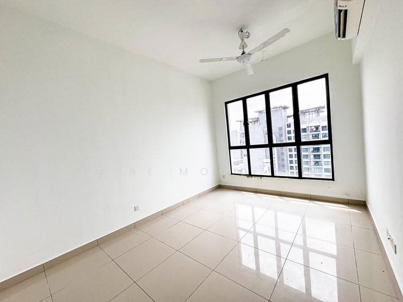 Kediaman Servis untuk Dijual di LakePark Residence @ KL North - Danial Mohd Zaki - Living Room - PropertyGuru.com.my