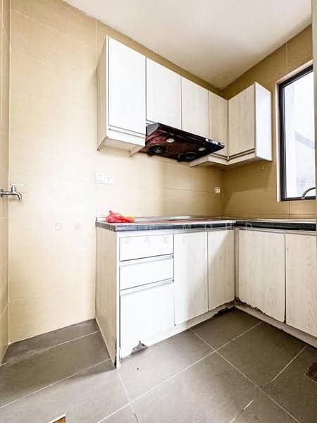 Kediaman Servis untuk Dijual di LakePark Residence @ KL North - Danial Mohd Zaki - Kitchen - PropertyGuru.com.my