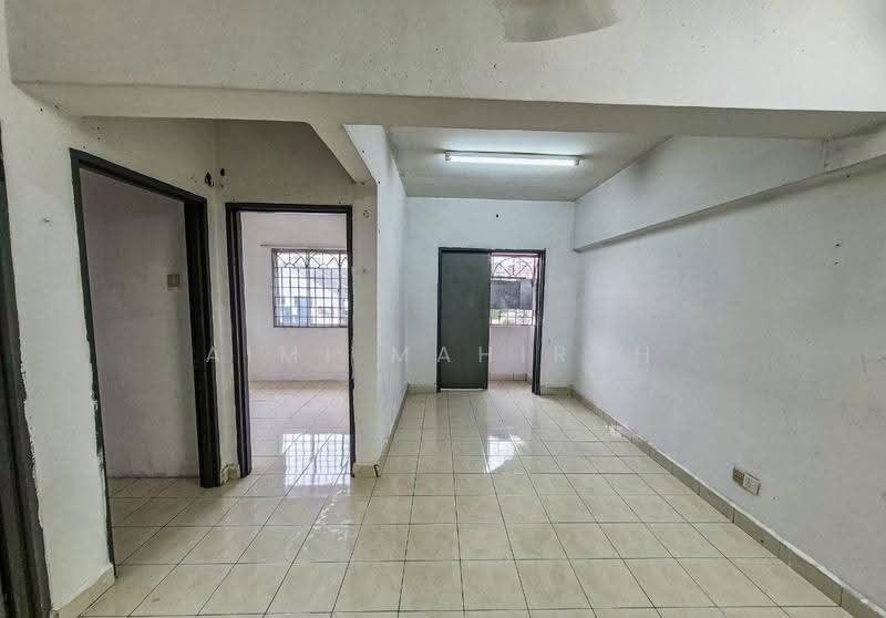 Flat for Sale at Taman Sepakat Indah Apartment - Aimi Mahirah - Interior - PropertyGuru.com.my