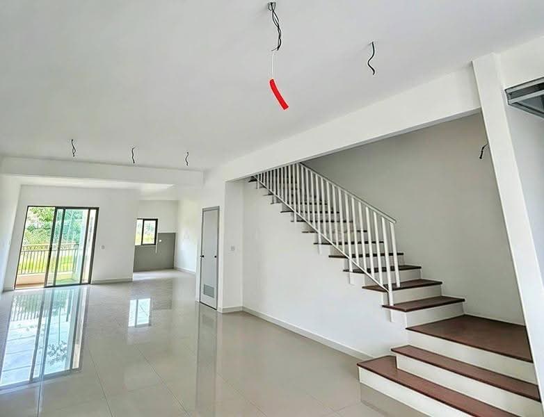 2-storey Terraced House for Sale in Bandar Gamuda Cove (Dengkil) - A Chong - Living Room - PropertyGuru.com.my