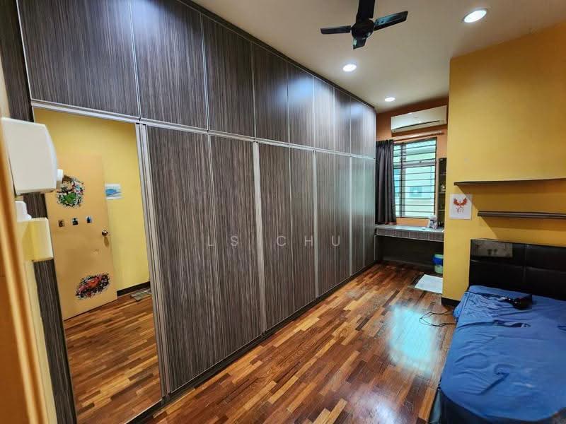 Rumah Berkembar untuk Dijual di Kemuning Utama Palma (Shah Alam) - LS Chu - Bedroom - PropertyGuru.com.my