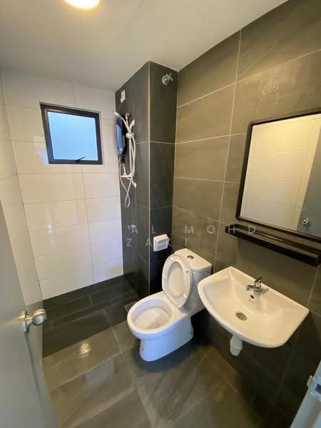 Service Residence for Sale at Traders Garden @ Cheras Selatan - Danial Mohd Zaki - Bathroom - PropertyGuru.com.my