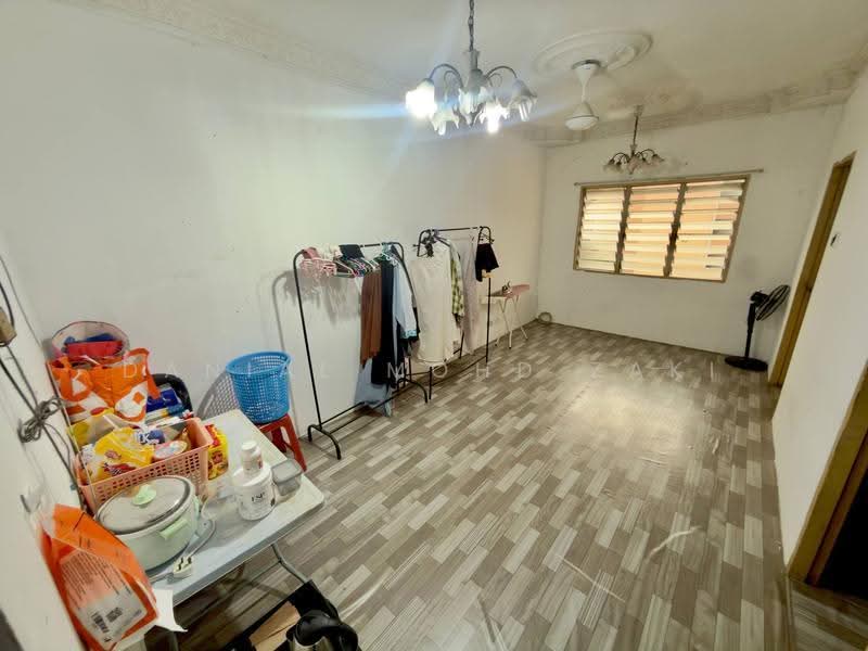 Flat for Sale at Rumah Pangsa Nilam Sari - Danial Mohd Zaki - Interior - PropertyGuru.com.my