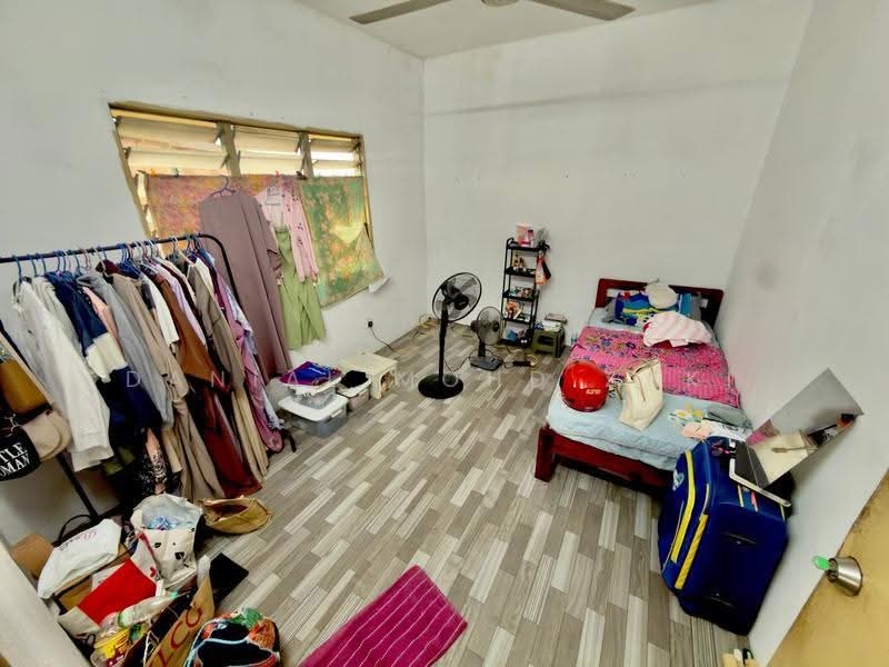 Flat for Sale at Rumah Pangsa Nilam Sari - Danial Mohd Zaki - Bedroom - PropertyGuru.com.my