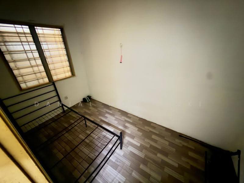 Flat for Sale at Rumah Pangsa Nilam Sari - Danial Mohd Zaki - Bedroom - PropertyGuru.com.my