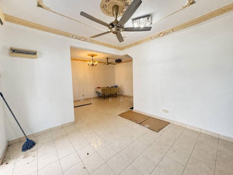Terraced House for Sale in Shah Alam (Selangor) - Haiqal Kasmizan - Living Room - PropertyGuru.com.my