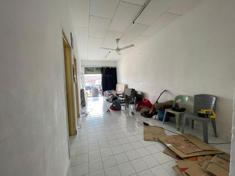 1-storey Terraced House for Rent in Taman Megah Ria (Masai) - YC Fung - Living Room - PropertyGuru.com.my