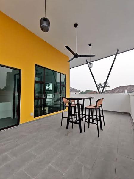 Bungalow House for Rent in Johor Bahru (Johor) - Florence Hong - Balcony - PropertyGuru.com.my