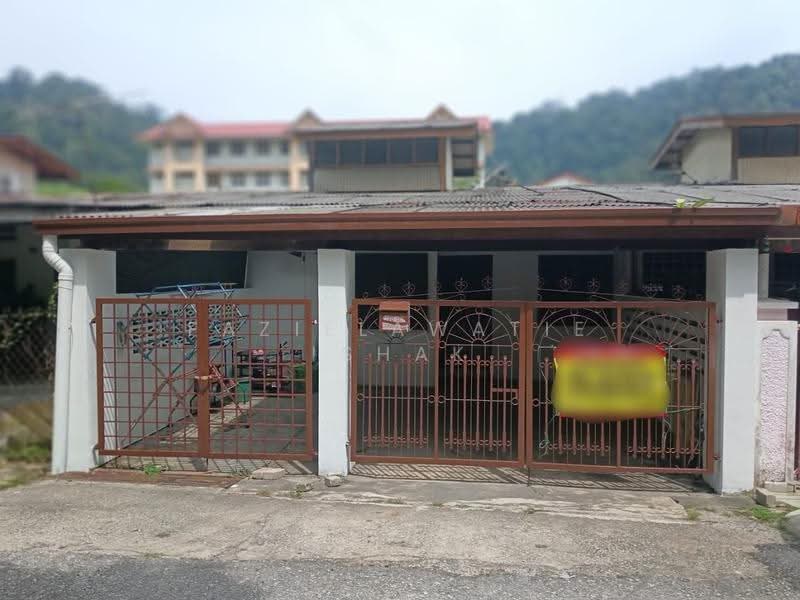 1-storey Terraced House for Sale in Kuantan (Pahang) - Fazielawatie Ishak - Exterior - PropertyGuru.com.my