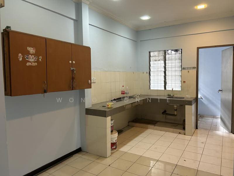 Pangsapuri untuk Disewa di Taman Kendara - Wong Connie - Kitchen - PropertyGuru.com.my