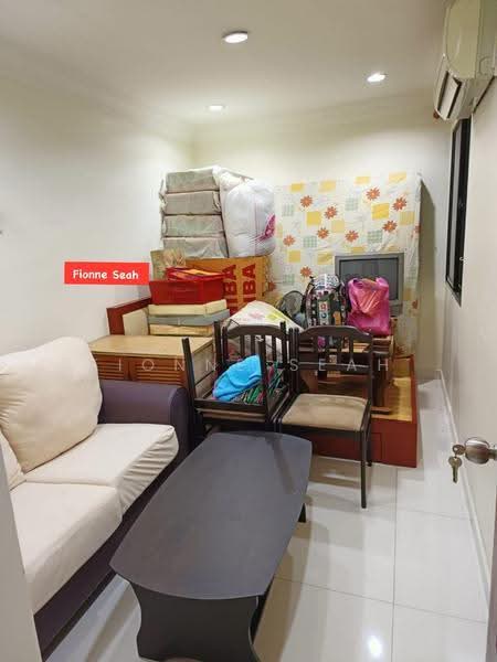 Rumah Flat untuk Dijual di Desa Putra - Fionne Seah - Living Room - PropertyGuru.com.my