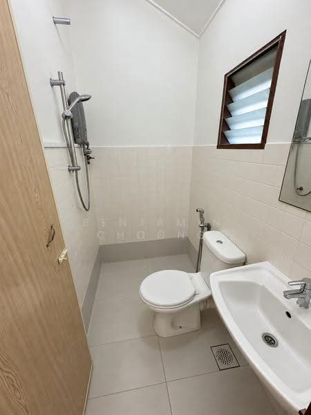 Rumah Teres untuk Disewa di Desa Setapak (Wangsa Maju) - Benjamin Choong - Bathroom - PropertyGuru.com.my