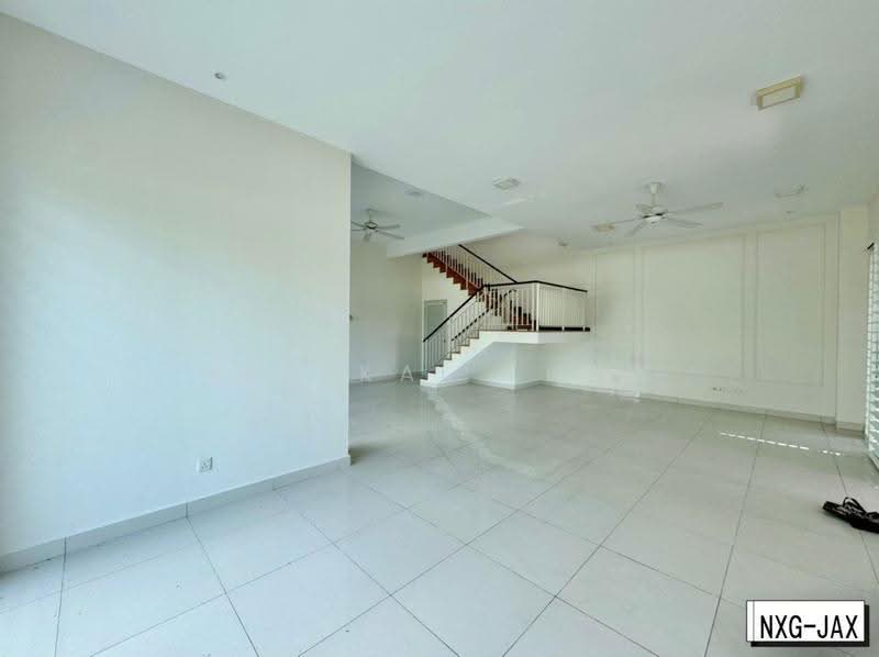 2.5-storey Terraced House for Sale in Bandar Bukit Raja (Klang) - Hao Kai Khaw - Living Room - PropertyGuru.com.my