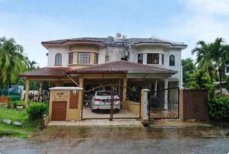 2-storey Terraced House for Sale in Seksyen 7 (Shah Alam) - Allan Aw - Exterior - PropertyGuru.com.my