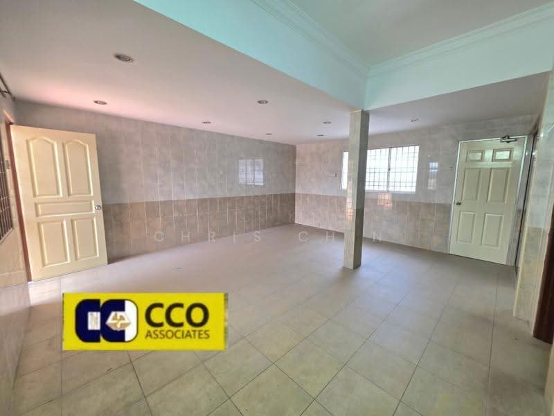 Rumah Teres 2.5-Tingkat untuk Dijual di Ipoh (Perak) - Chris Chin - Living Room - PropertyGuru.com.my