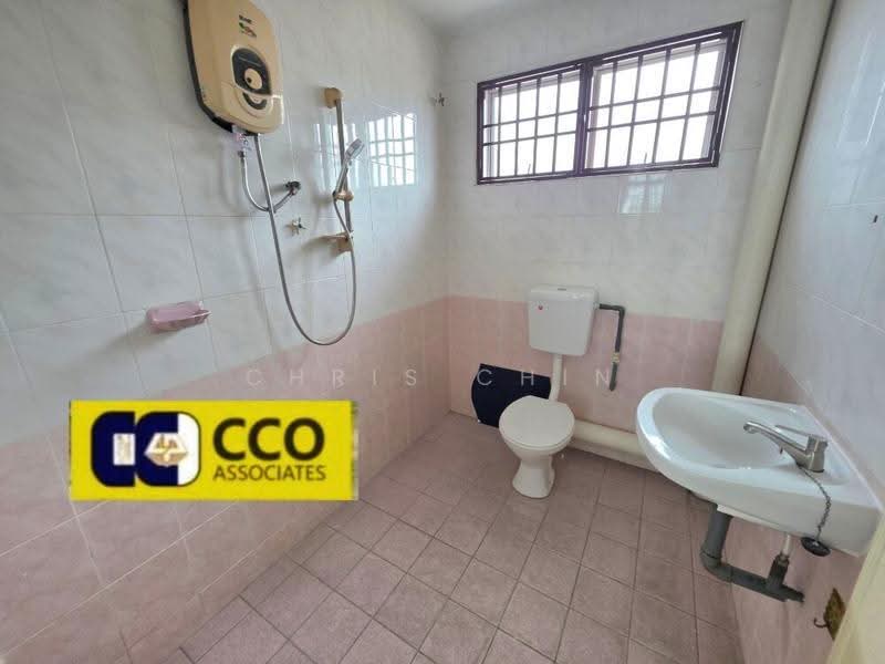 Rumah Teres 2.5-Tingkat untuk Dijual di Ipoh (Perak) - Chris Chin - Bathroom - PropertyGuru.com.my