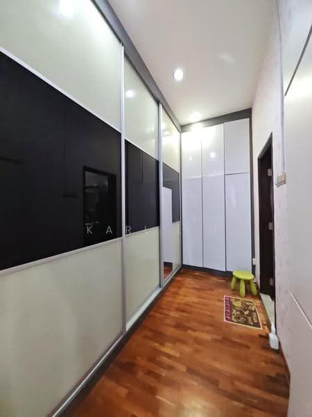 Rumah Berkembar untuk Dijual di Taman Desa Cemerlang (Ulu Tiram) - Karl Lim - Corridor - PropertyGuru.com.my