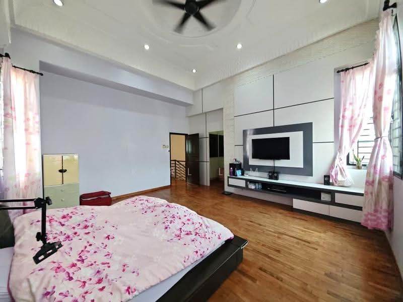 Rumah Berkembar untuk Dijual di Taman Desa Cemerlang (Ulu Tiram) - Karl Lim - Bedroom - PropertyGuru.com.my