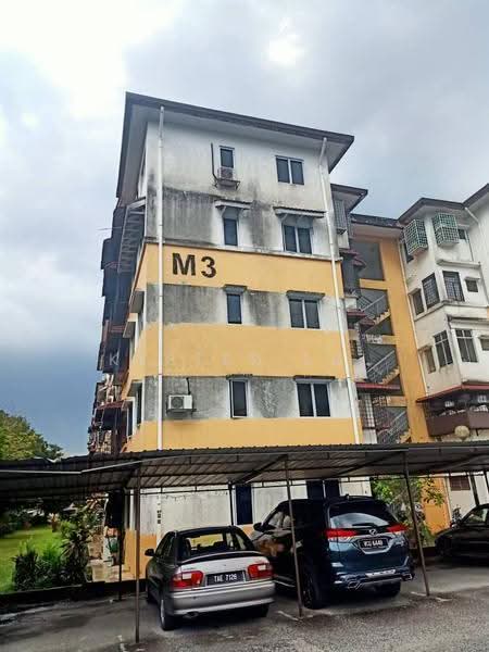 3-storey Terraced House for Sale in Hulu Langat (Selangor) - Kester Lai - Exterior - PropertyGuru.com.my