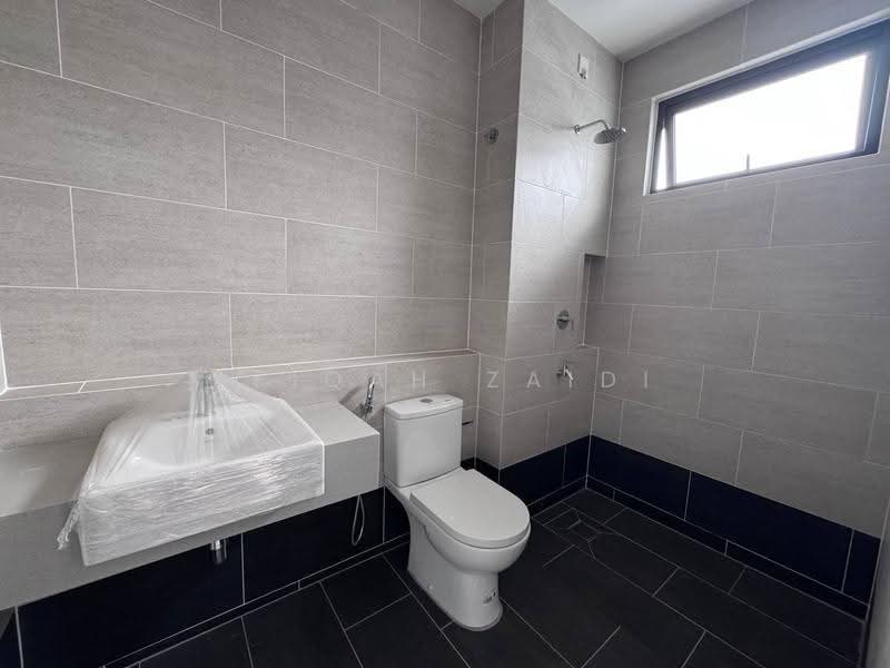 Terraced House for Sale in Elmina (Shah Alam) - Afiqah zaidi - Bathroom - PropertyGuru.com.my