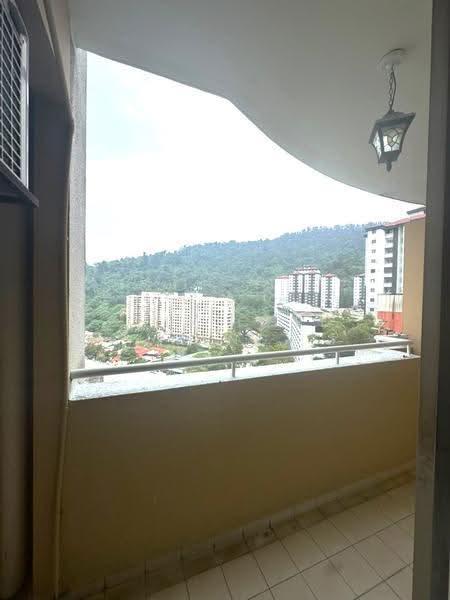 Kondominium untuk Dijual di Ketumbar Hill - Chin Chee Meng - Balcony - PropertyGuru.com.my