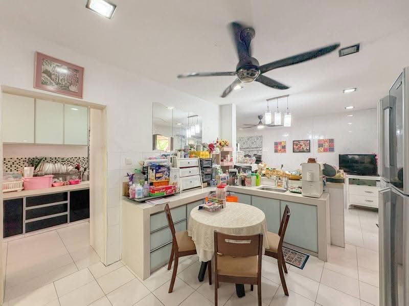 2-storey Terraced House for Sale in Kajang (Selangor) - Mohd Salimi - Kitchen - PropertyGuru.com.my