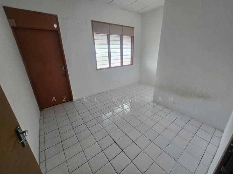 2-storey Terraced House for Sale in Taman Rasah Jaya (Rasah) - Azrul Othman - Interior - PropertyGuru.com.my