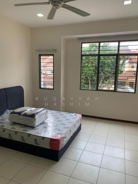 Rumah Teres 2-Tingkat untuk Disewa di Bandar Bukit Puchong 2 (Puchong) - Ruqayyah Hashim - Bedroom - PropertyGuru.com.my