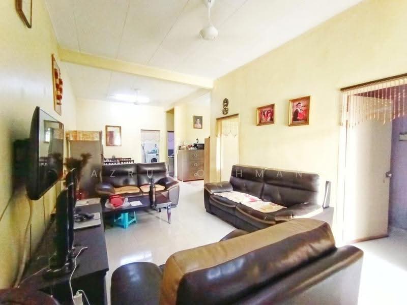 Semi-Detached House for Sale in Taman Tuanku Jaafar (Sungai Gadut) - Azrul Othman - Living Room - PropertyGuru.com.my