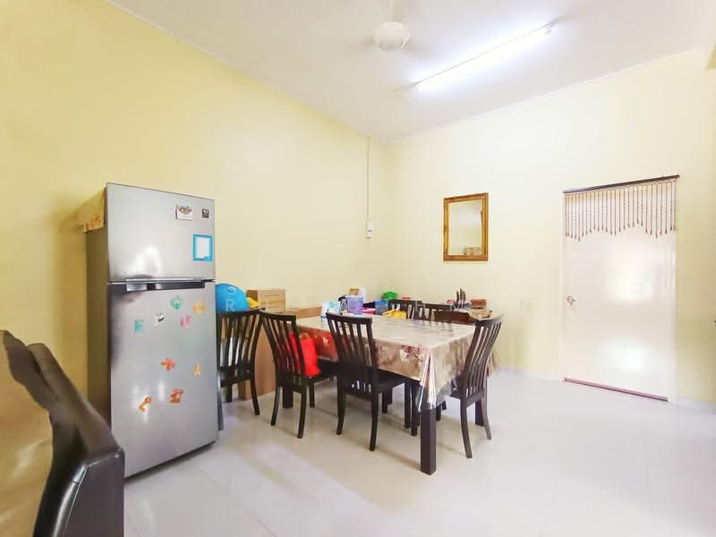 Semi-Detached House for Sale in Taman Tuanku Jaafar (Sungai Gadut) - Azrul Othman - Dining Room - PropertyGuru.com.my