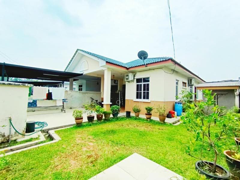 Semi-Detached House for Sale in Taman Tuanku Jaafar (Sungai Gadut) - Azrul Othman - Exterior - PropertyGuru.com.my