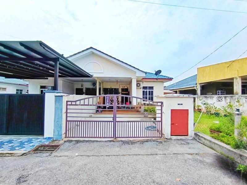 Semi-Detached House for Sale in Taman Tuanku Jaafar (Sungai Gadut) - Azrul Othman - Exterior - PropertyGuru.com.my