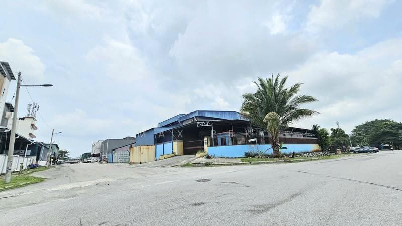 Factory for Sale in Kawasan Perindustrian Beranang (Beranang) - Max Pek - Exterior - PropertyGuru.com.my