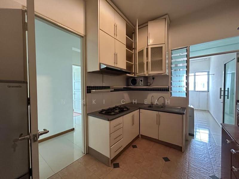 Condominium for Rent at Tanjung Beach Condominium - Nikki Cheah - Kitchen - PropertyGuru.com.my