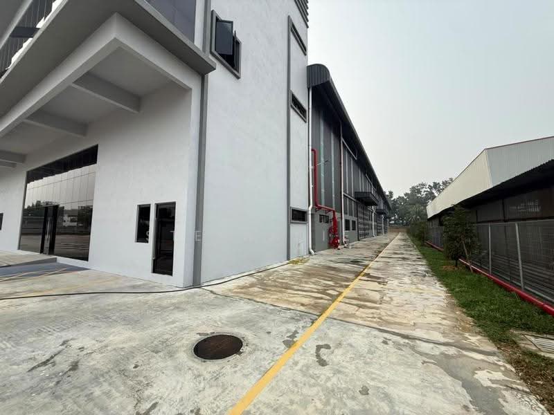 Kilang untuk Disewa di Shah Alam (Selangor) - Stephanie . - Exterior - PropertyGuru.com.my