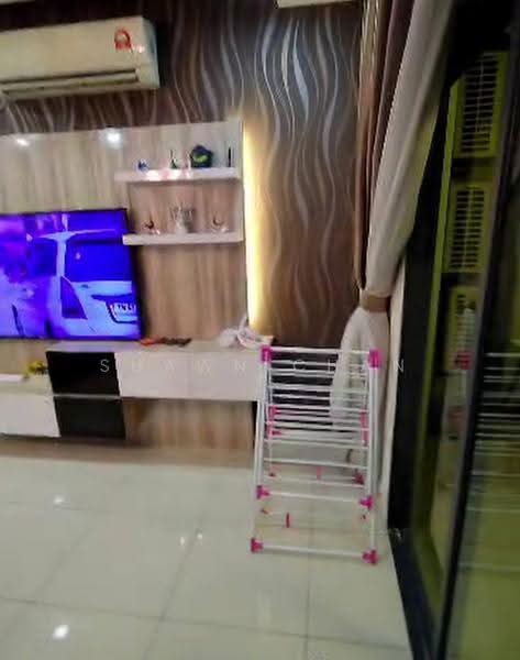 Kediaman Servis untuk Disewa di D'Secret Garden 2 (Pangsapuri Kempas Indah 2) - Shawn Chan - Living Room - PropertyGuru.com.my