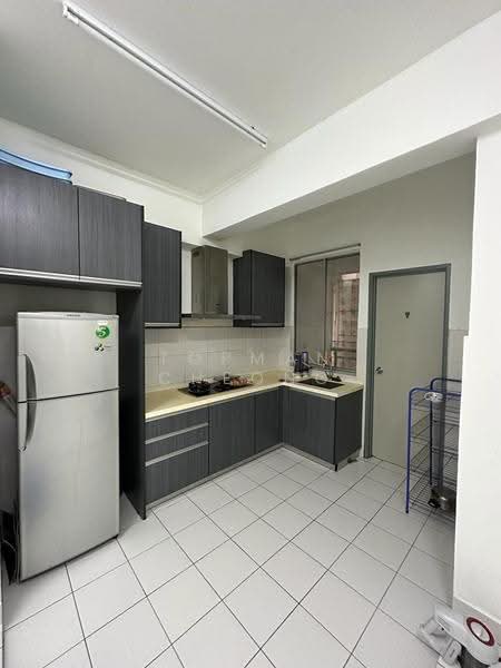 Kondominium untuk Disewa di Radius Residence - Topman Cheong - Kitchen - PropertyGuru.com.my