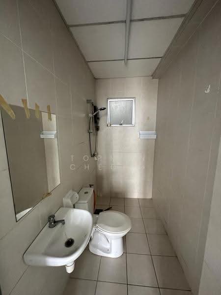 Kondominium untuk Disewa di Radius Residence - Topman Cheong - Bathroom - PropertyGuru.com.my