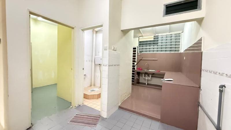 Rumah Teres untuk Dijual di Rawang (Selangor) - Dave Tan - Kitchen - PropertyGuru.com.my