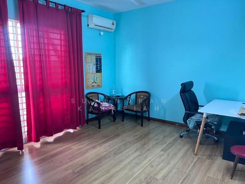 2.5-storey Terraced House for Sale in Klang (Selangor) - Surendran Karapiah - Study - PropertyGuru.com.my