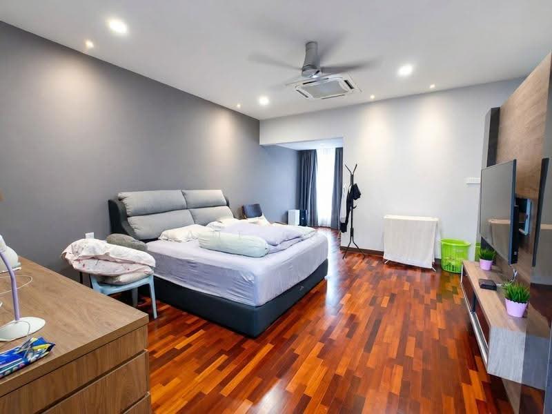 3-storey Terraced House for Sale in Bandar Utama 6 (Bandar Utama) - Jane Chan - Bedroom - PropertyGuru.com.my