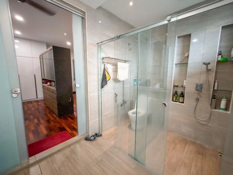 3-storey Terraced House for Sale in Bandar Utama 6 (Bandar Utama) - Jane Chan - Bathroom - PropertyGuru.com.my