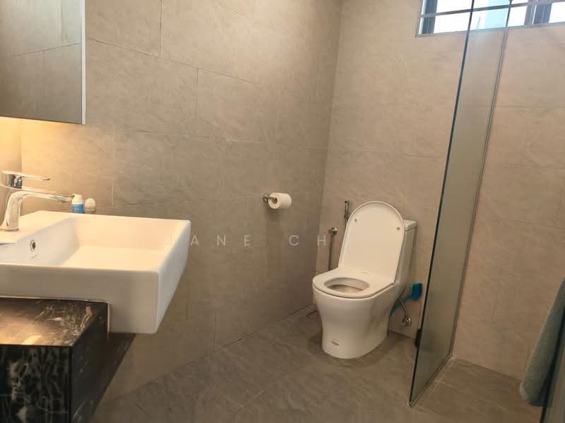 3-storey Terraced House for Sale in Bandar Utama 6 (Bandar Utama) - Jane Chan - Bathroom - PropertyGuru.com.my