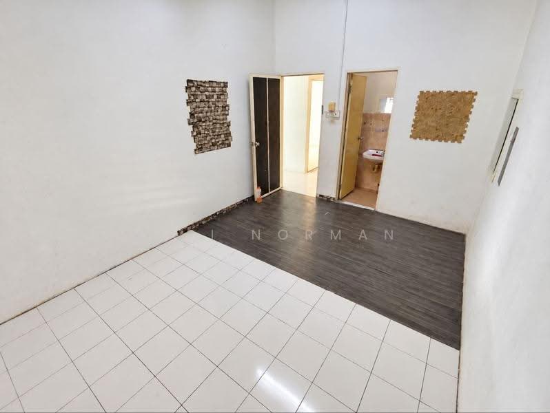 1-storey Terraced House for Sale in Taman Putera Indah (Batu Pahat) - Sufi Norman - Interior - PropertyGuru.com.my